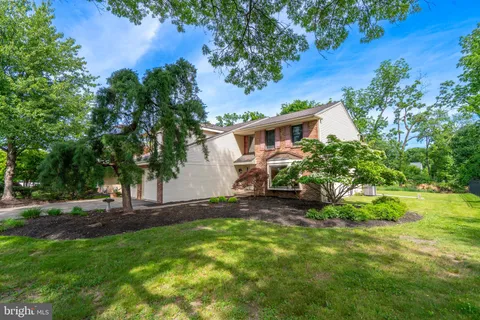 $875,000 | 890 Village Circle, Blue Bell, PA 19422