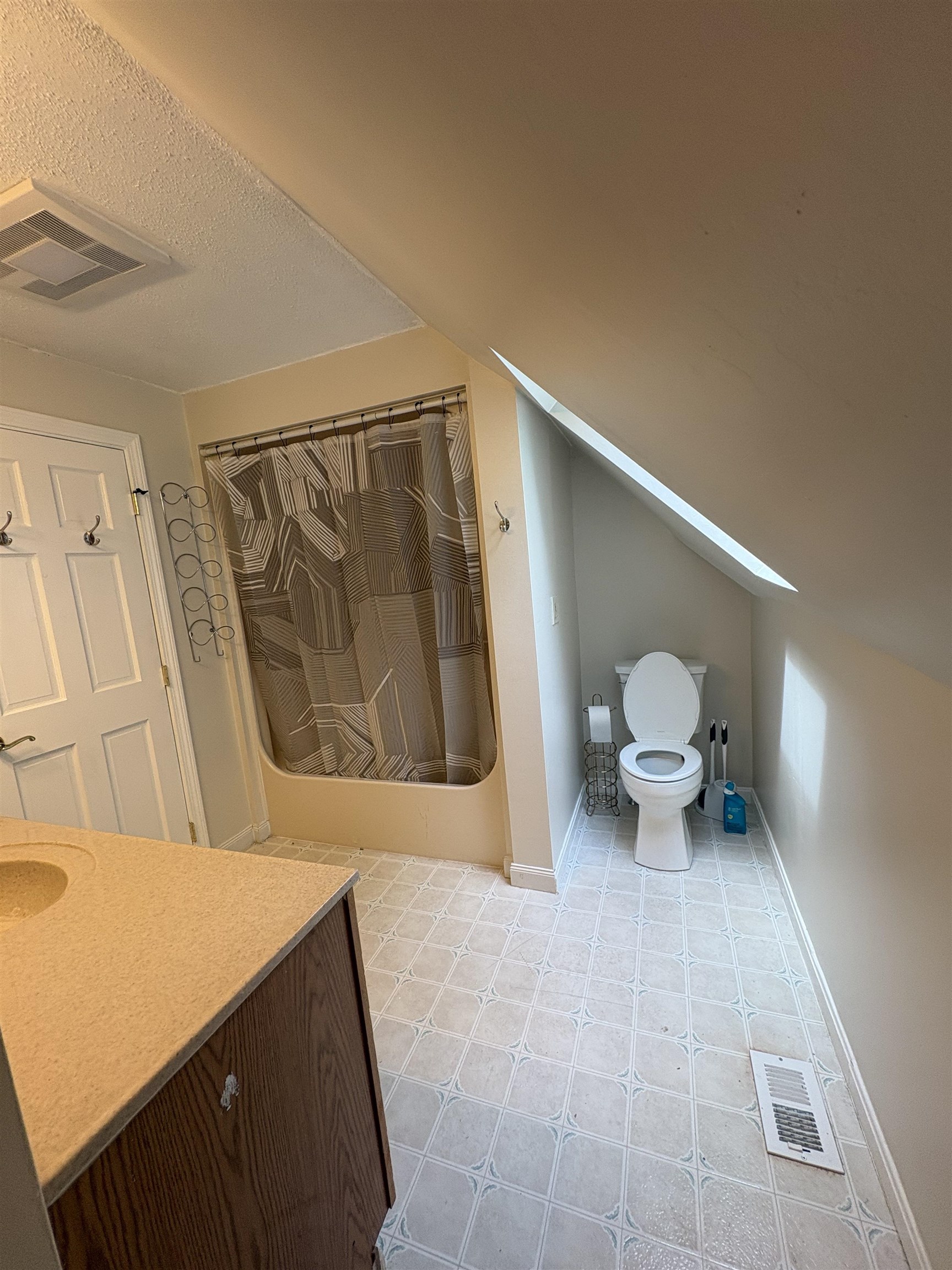 103 Durham Road, Unit B Dover, NH 03820 - Photo 12 of 13