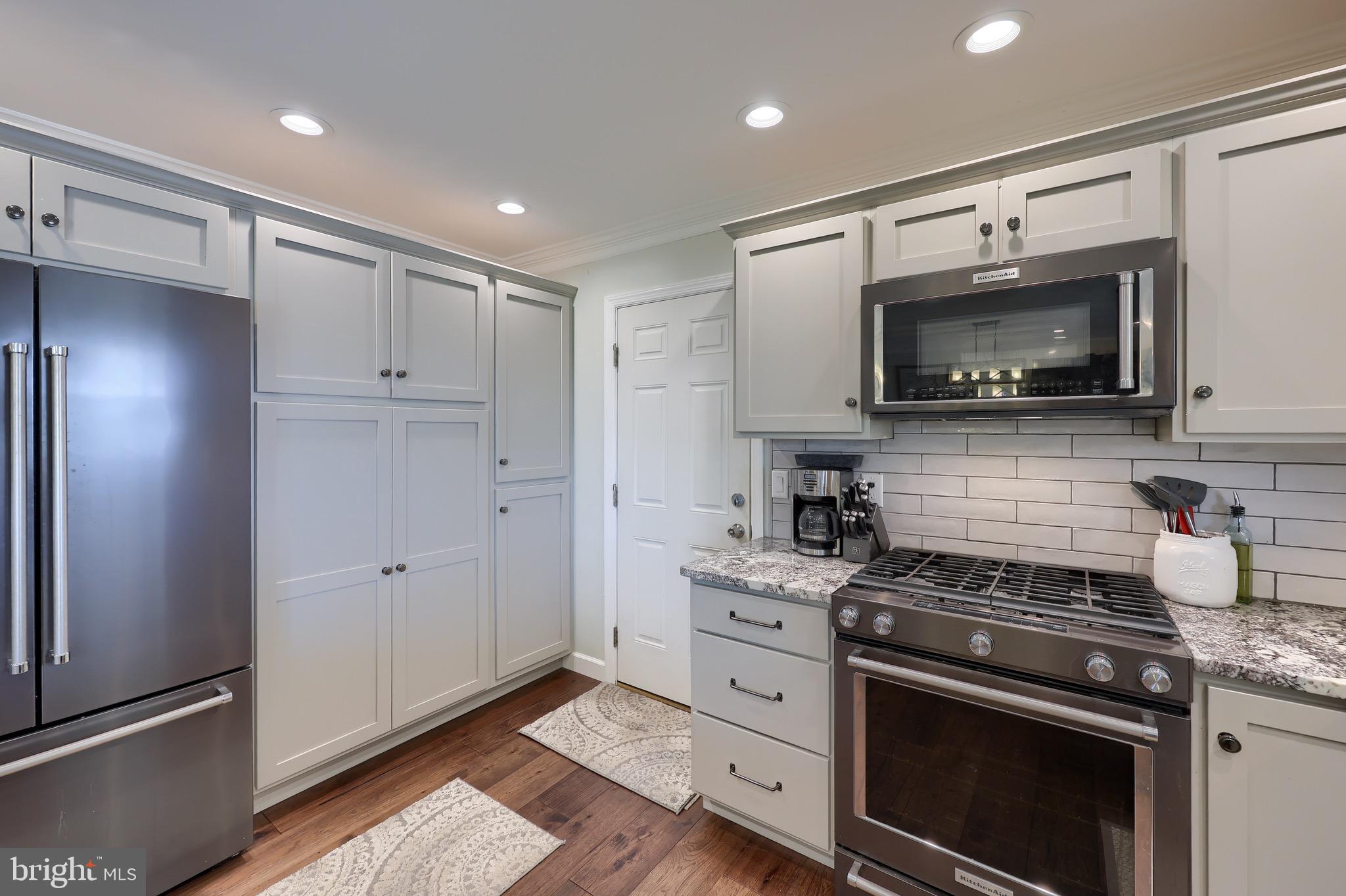 524 West Trout Run Road Ephrata, PA 17522 - Photo 16 of 59 Kitchen