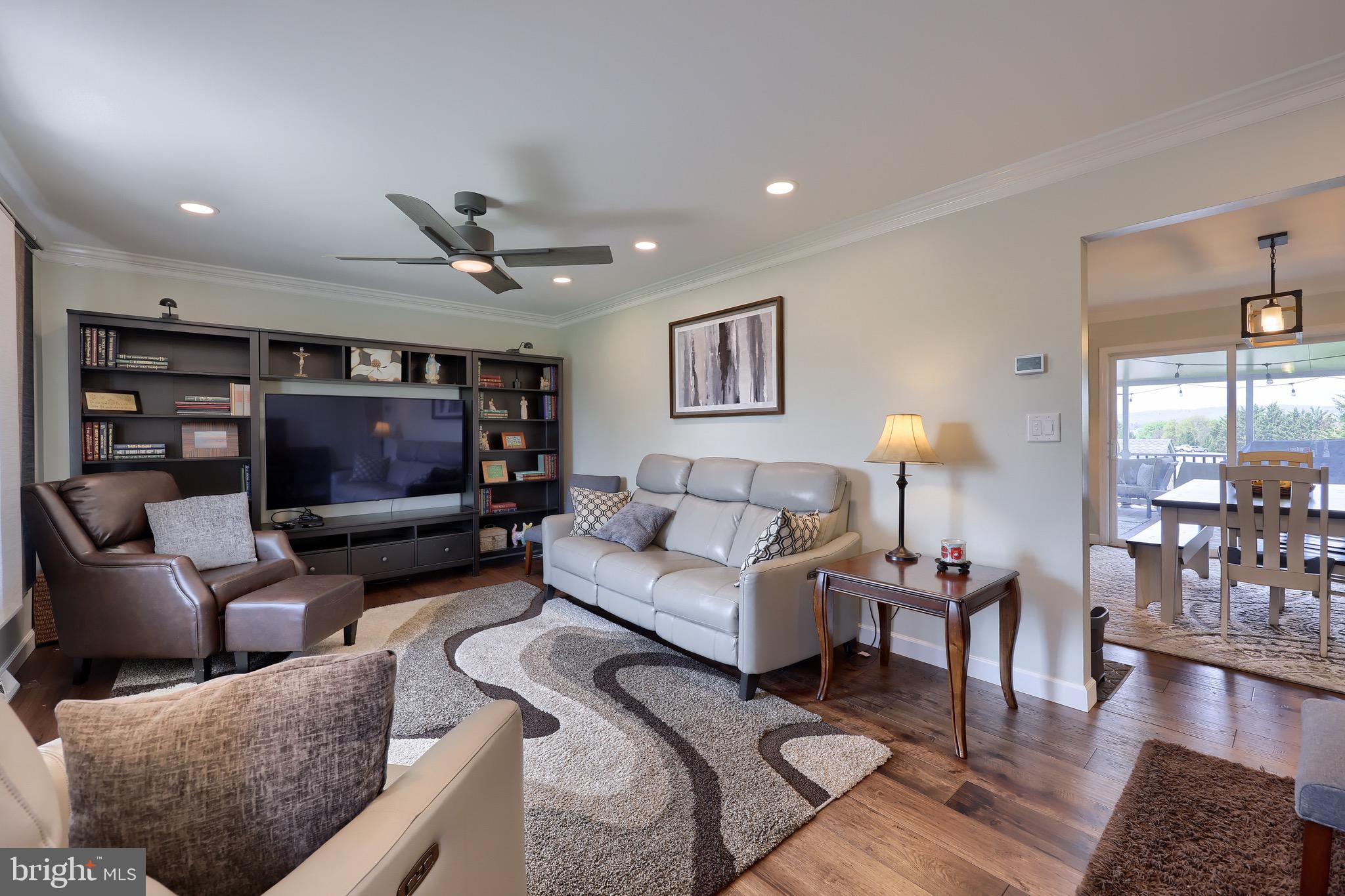 524 West Trout Run Road Ephrata, PA 17522 - Photo 6 of 59 Living Room