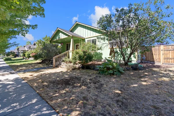 $389,000 | 1345 Northeast 3rd Street, Redmond, OR 97756