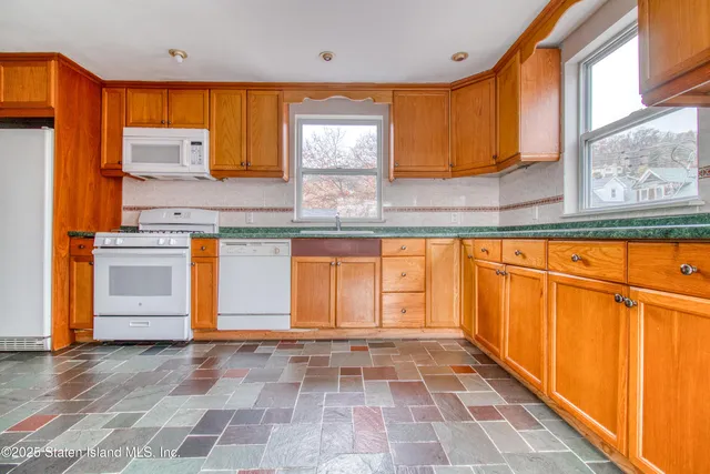 $1,088,000 | 24 Roosevelt Street | Concord