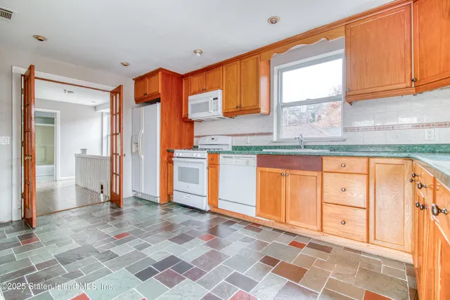 $1,088,000 | 24 Roosevelt Street | Concord