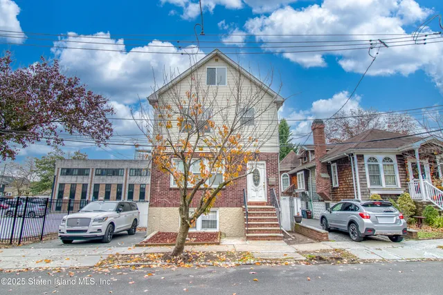 $1,088,000 | 24 Roosevelt Street | Concord
