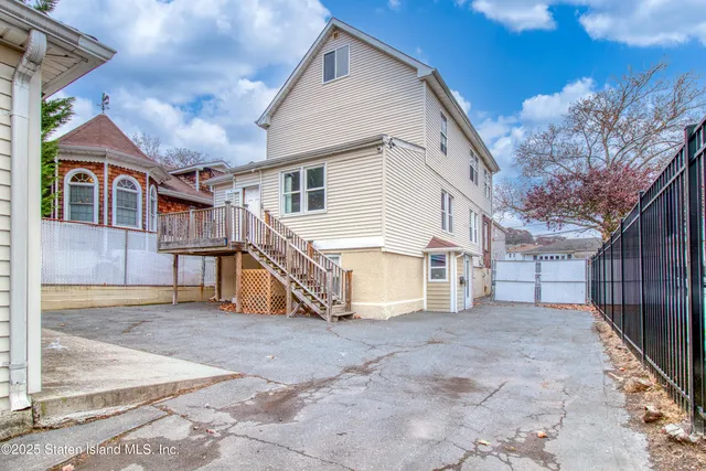 $1,088,000 | 24 Roosevelt Street | Concord