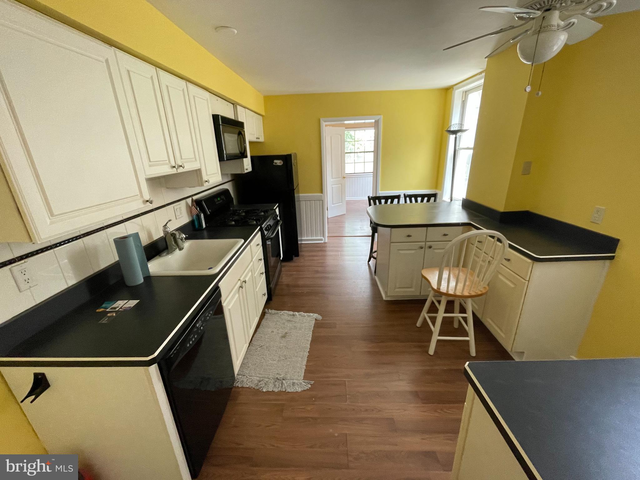 319 Middleton Street Riverside, NJ 08075 - Photo 11 of 26 Kitchen