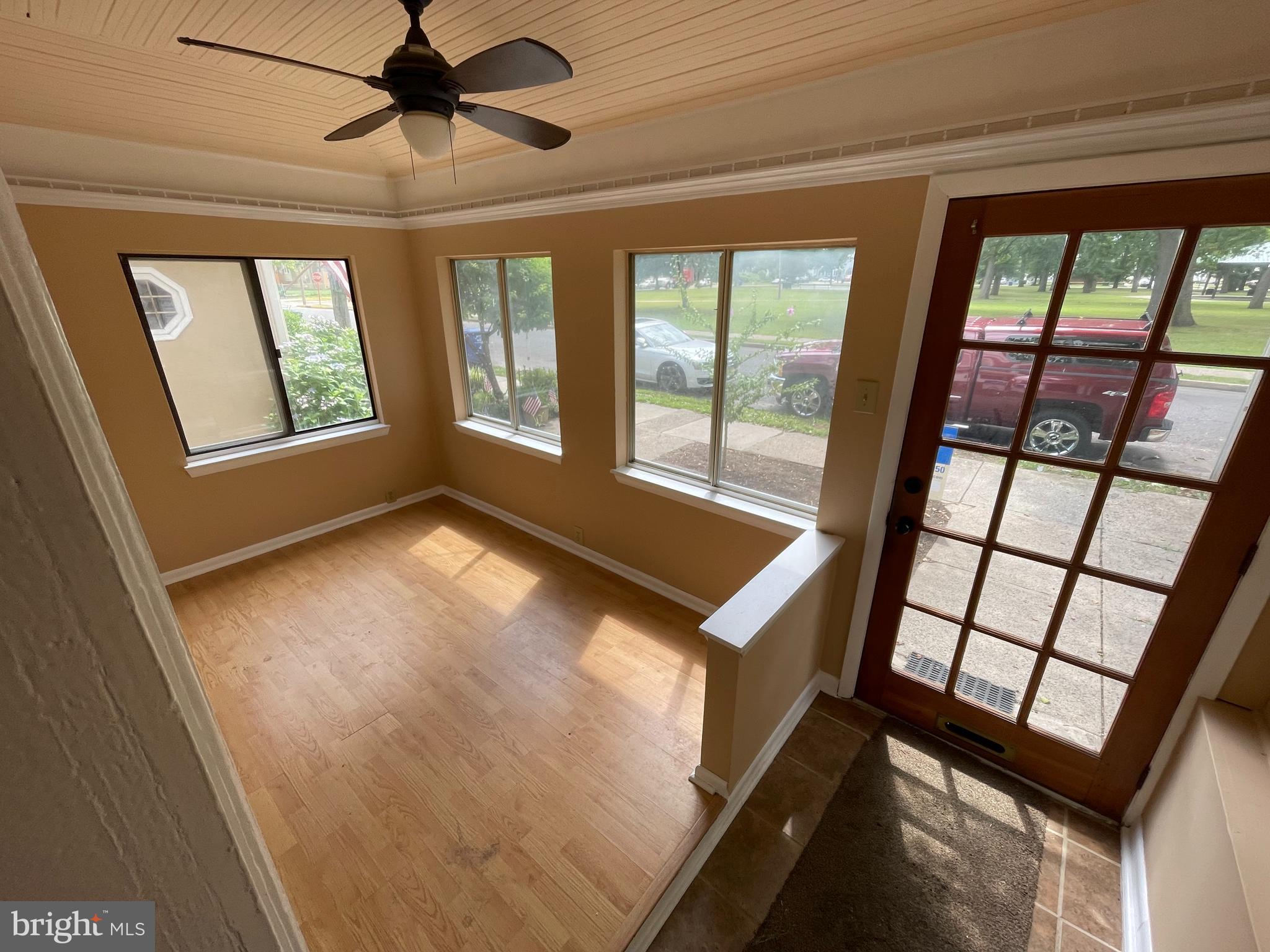 319 Middleton Street Riverside, NJ 08075 - Photo 3 of 26