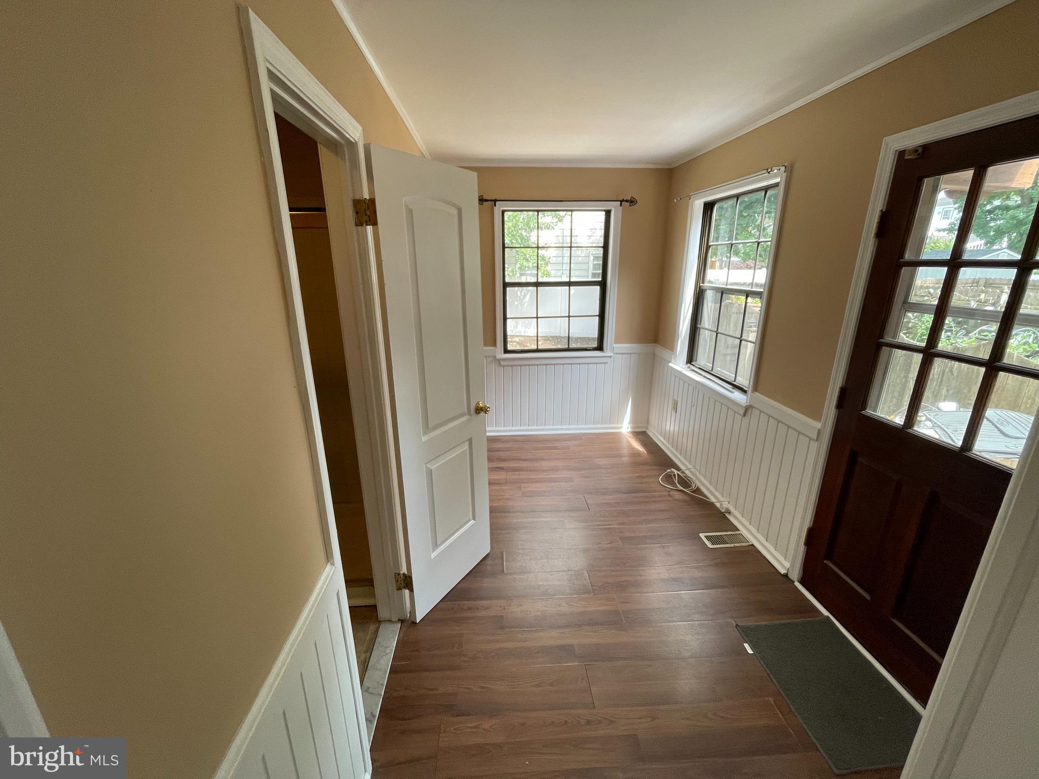 319 Middleton Street Riverside, NJ 08075 - Photo 4 of 26