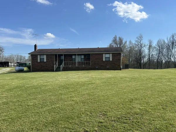 $279,900 | 552 Pea Ridge Road, Chestnut Mound, TN 38552