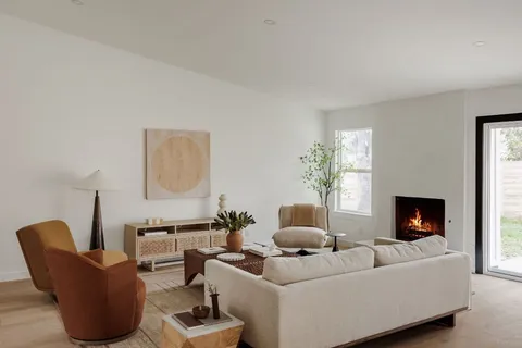 $749,000 | 2009 Lear Lane, Austin, TX 78745