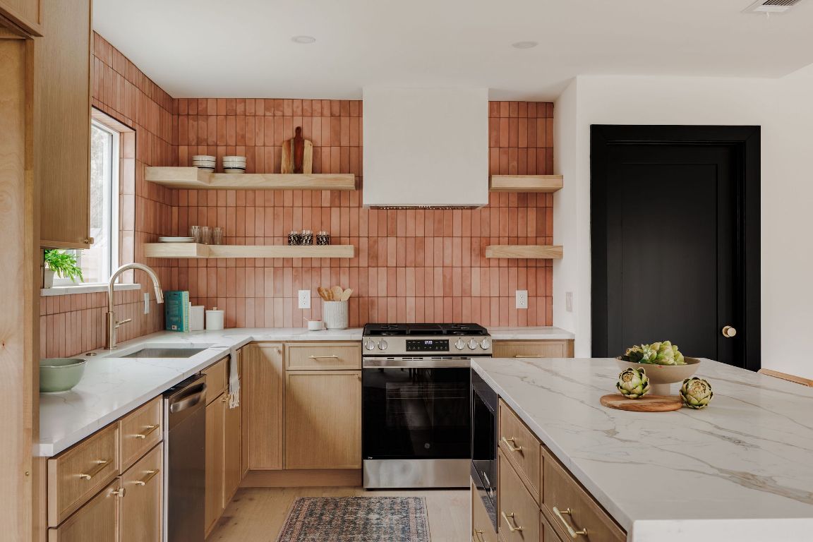 2009 Lear Lane Austin, TX 78745 - Photo 7 of 38