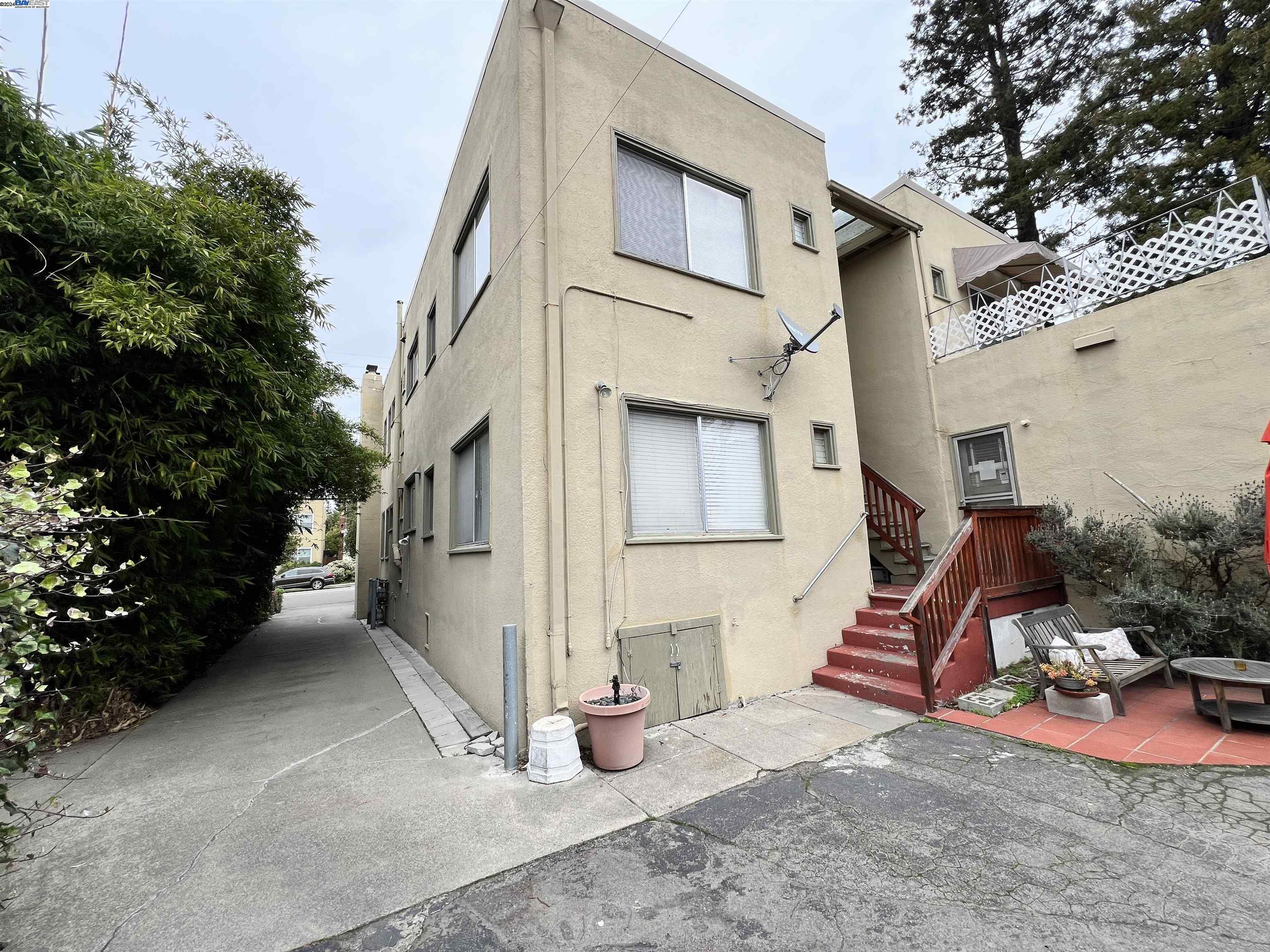 2418 Ashby Avenue, Unit B Berkeley, CA 94705 - Photo 3 of 17 a view of outdoor space and deck kitchen
