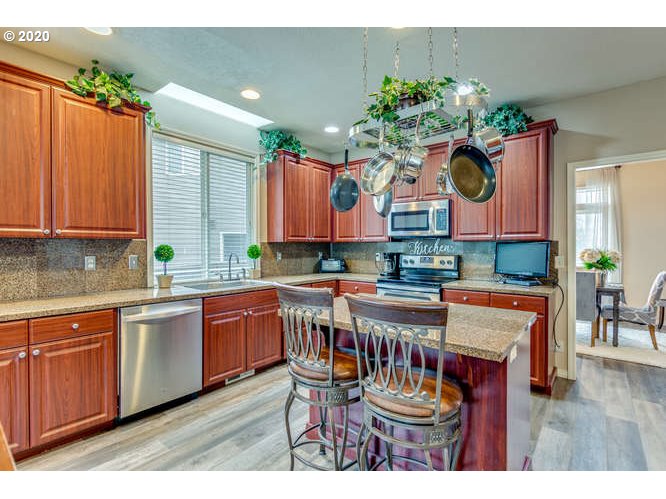 3855 Northwest 9th Loop Camas, WA 98607 - Photo 9 of 30 Gallery Image 9
