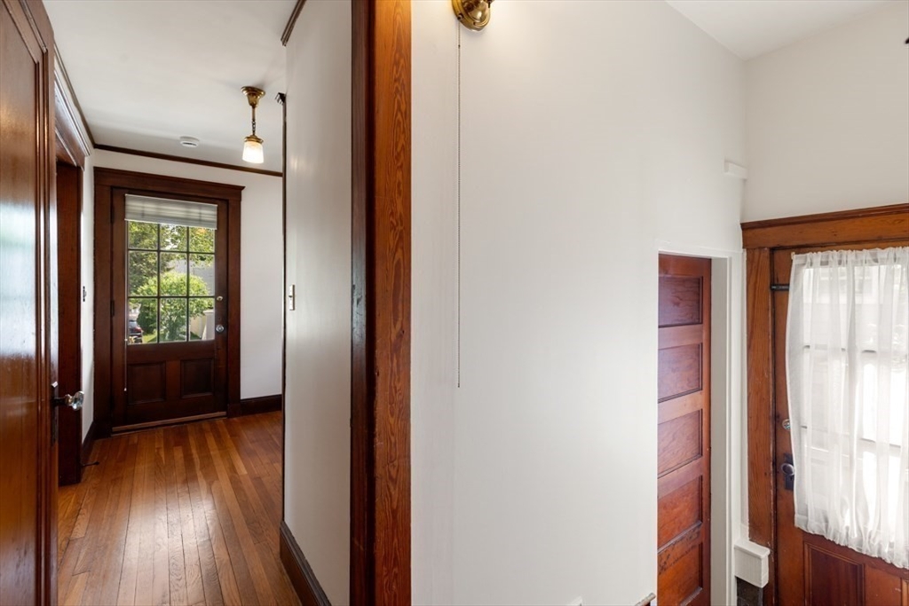 8 Berkeley Street Reading, MA 01867 - Photo 20 of 32