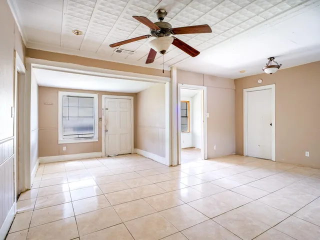 $115,000 | 1004 Avon Avenue, Llano, TX 78643