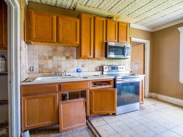 $115,000 | 1004 Avon Avenue, Llano, TX 78643