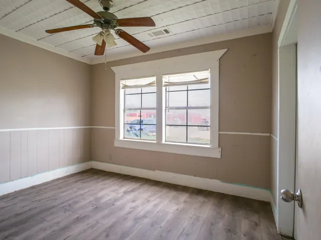 $115,000 | 1004 Avon Avenue, Llano, TX 78643