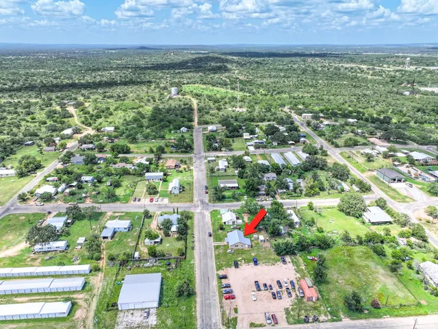 $115,000 | 1004 Avon Avenue, Llano, TX 78643