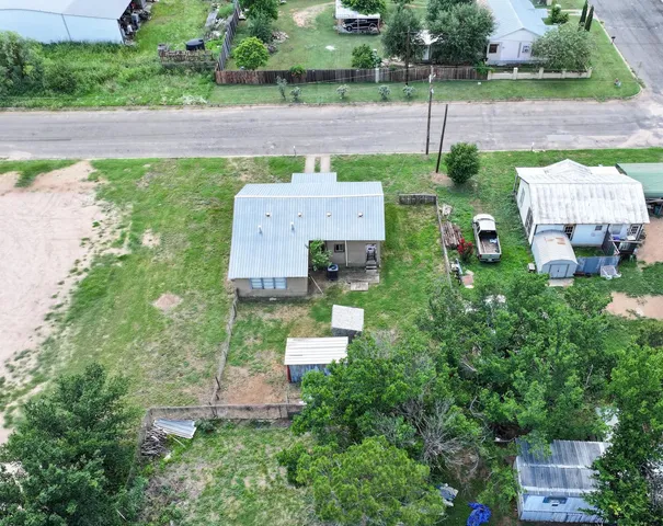 $115,000 | 1004 Avon Avenue, Llano, TX 78643