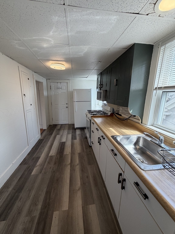 178 Maple Street, Unit 2 Danvers, MA 01923 - Photo 3 of 9