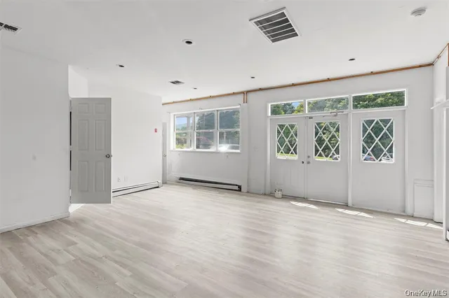 a picture of a bathroom