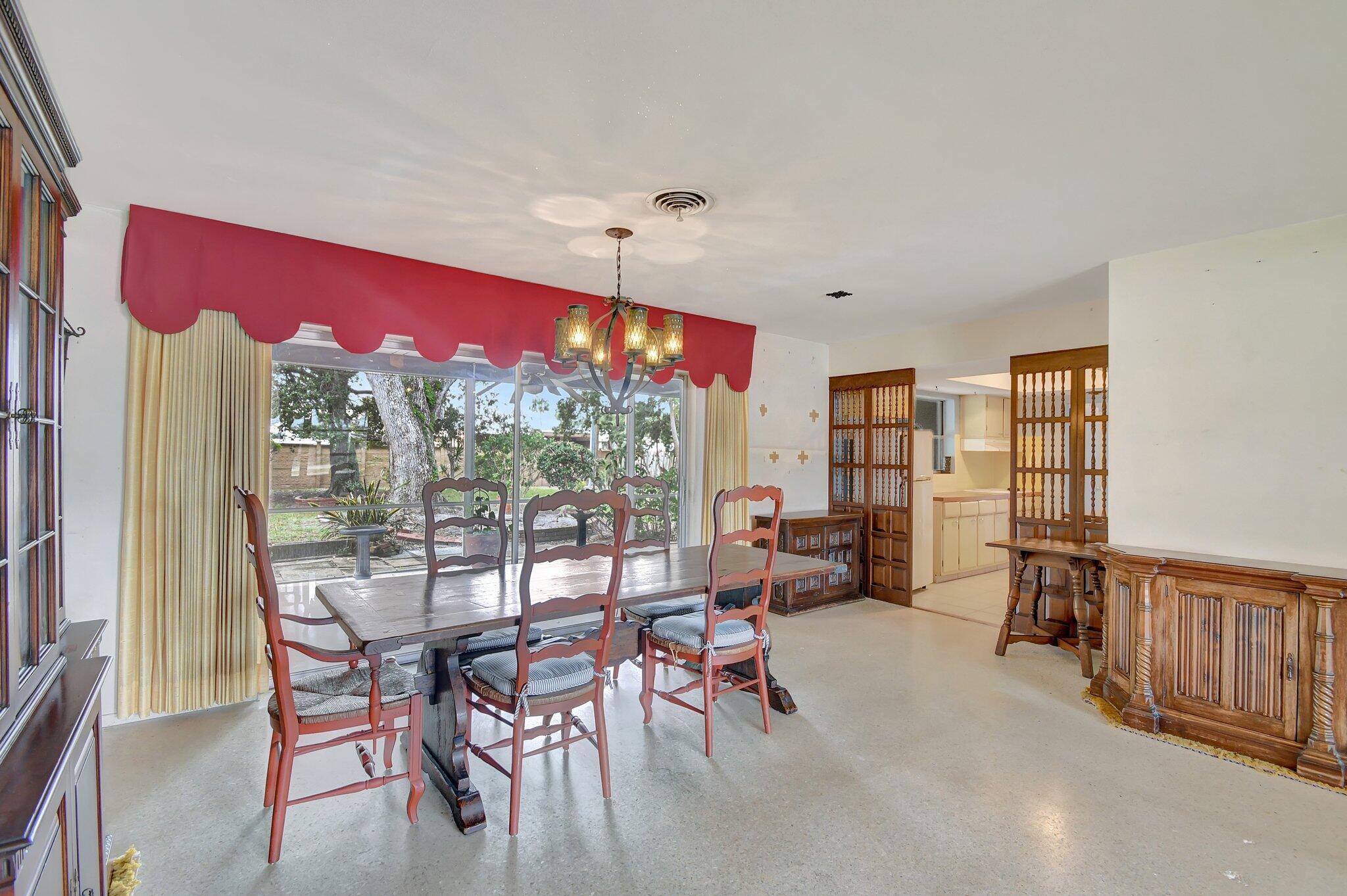 65 Northwest 12th Avenue Boca Raton, FL 33486 - Photo 13 of 47 Dining Room to Kitchen