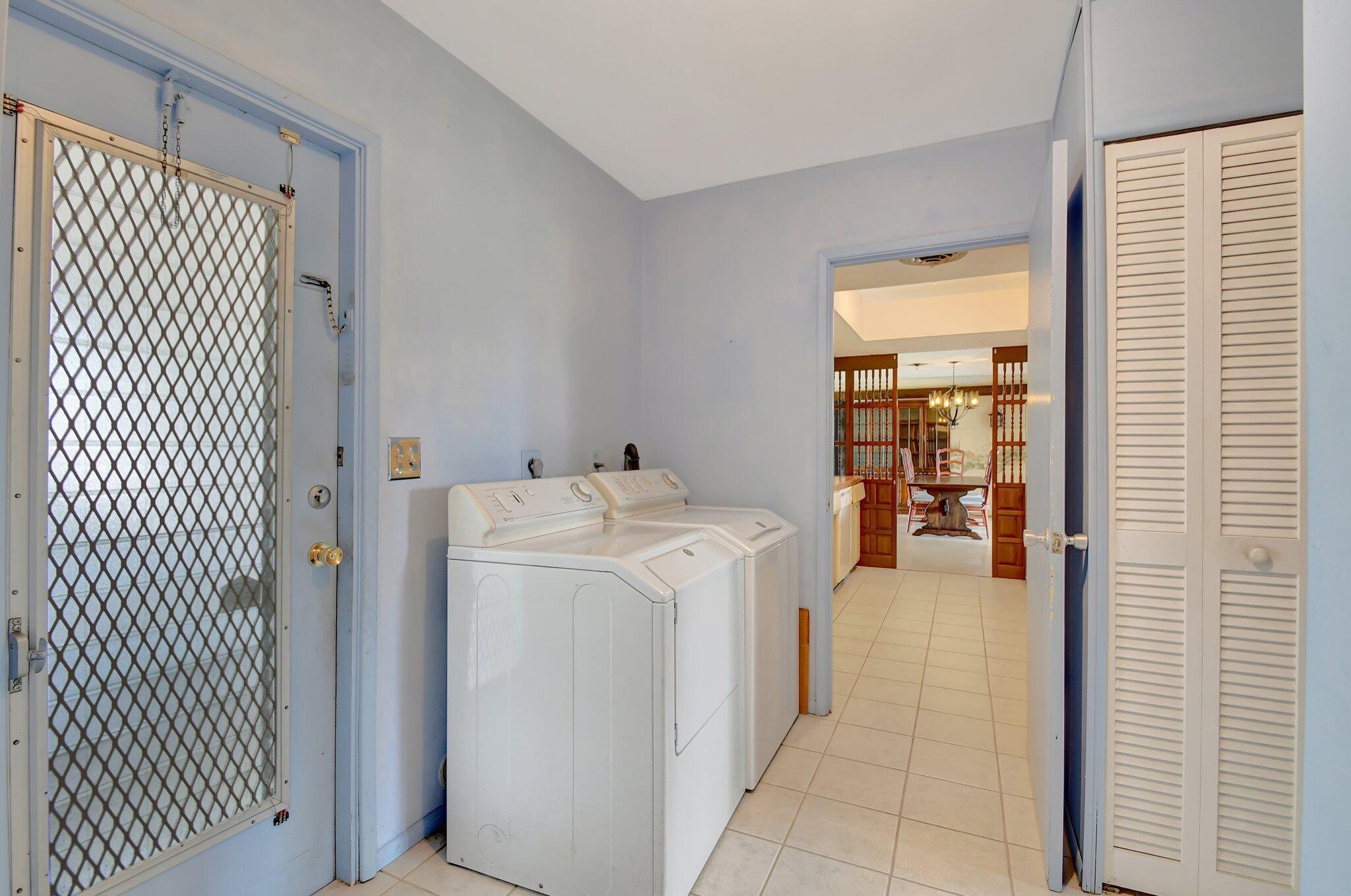 65 Northwest 12th Avenue Boca Raton, FL 33486 - Photo 34 of 47 Large Utility Room