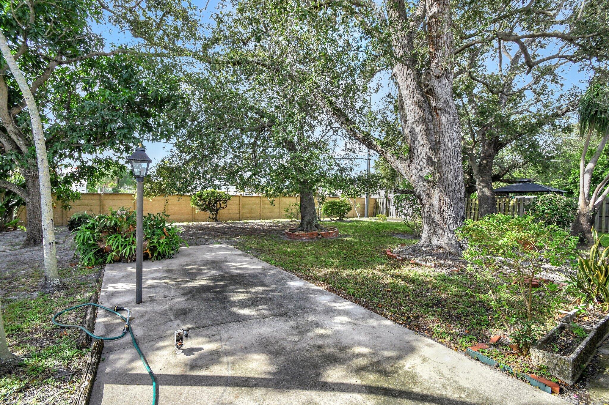 65 Northwest 12th Avenue Boca Raton, FL 33486 - Photo 39 of 47 Large Fenced Yard