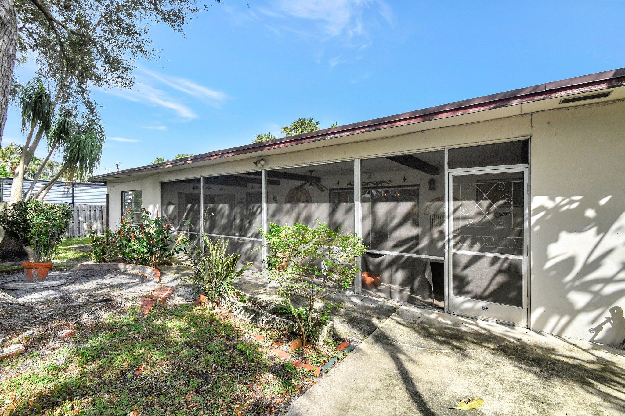 65 Northwest 12th Avenue Boca Raton, FL 33486 - Photo 40 of 47 Covered Patio