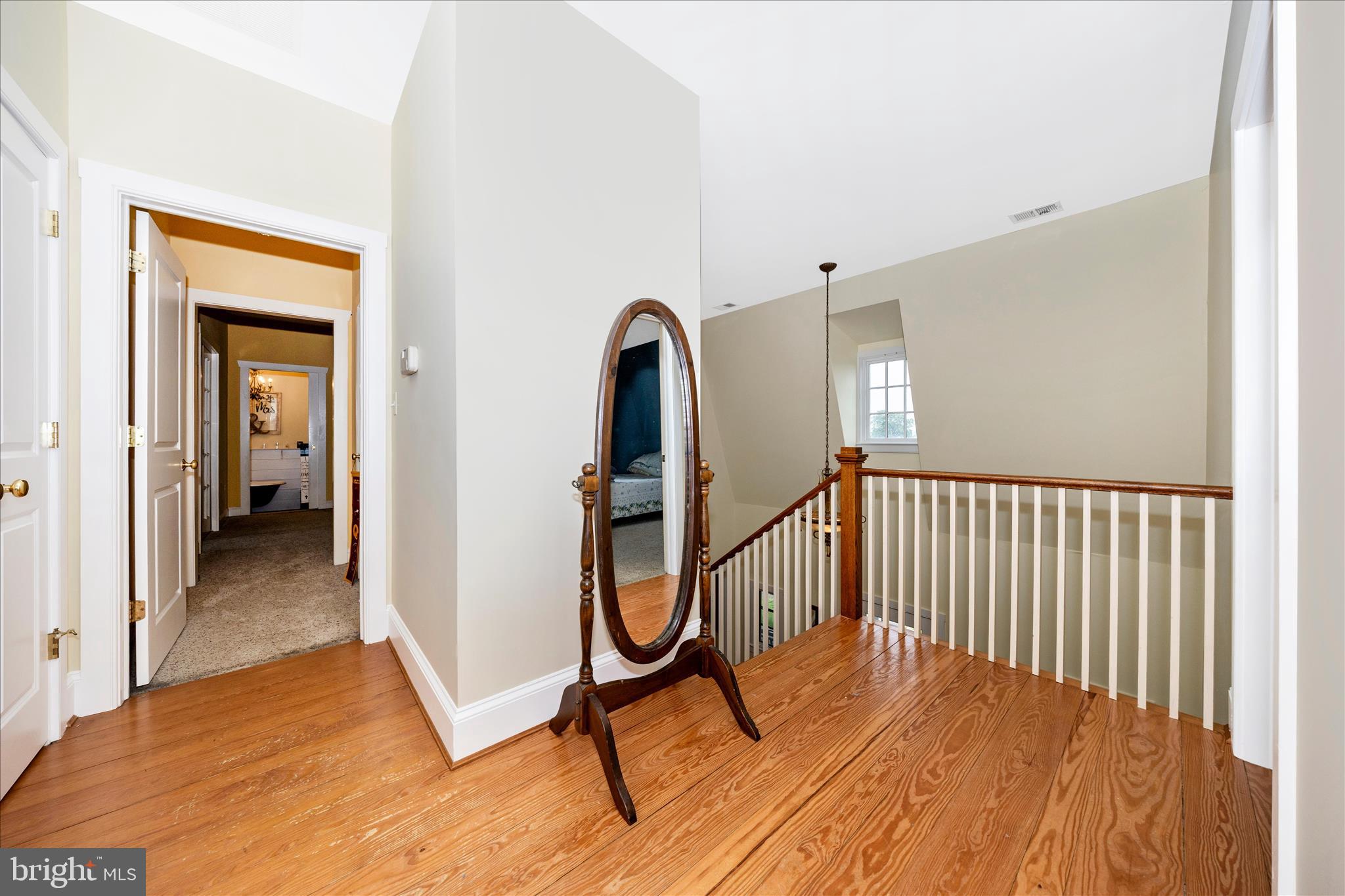 5840 Catholic Church Road Jefferson, MD 21755 - Photo 31 of 56 Upstairs Landing, Open and Airy