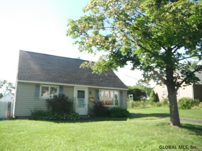 5 Luella Road Colonie, NY 12110 - Photo 2 of 11 Photo 2