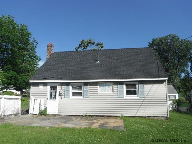 5 Luella Road Colonie, NY 12110 - Photo 4 of 11 Photo 4