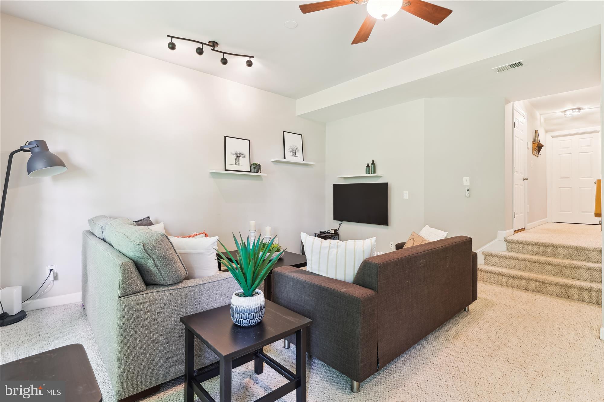 6706 Debra Lu Way Springfield, VA 22150 - Photo 31 of 46 Gallery Image 31