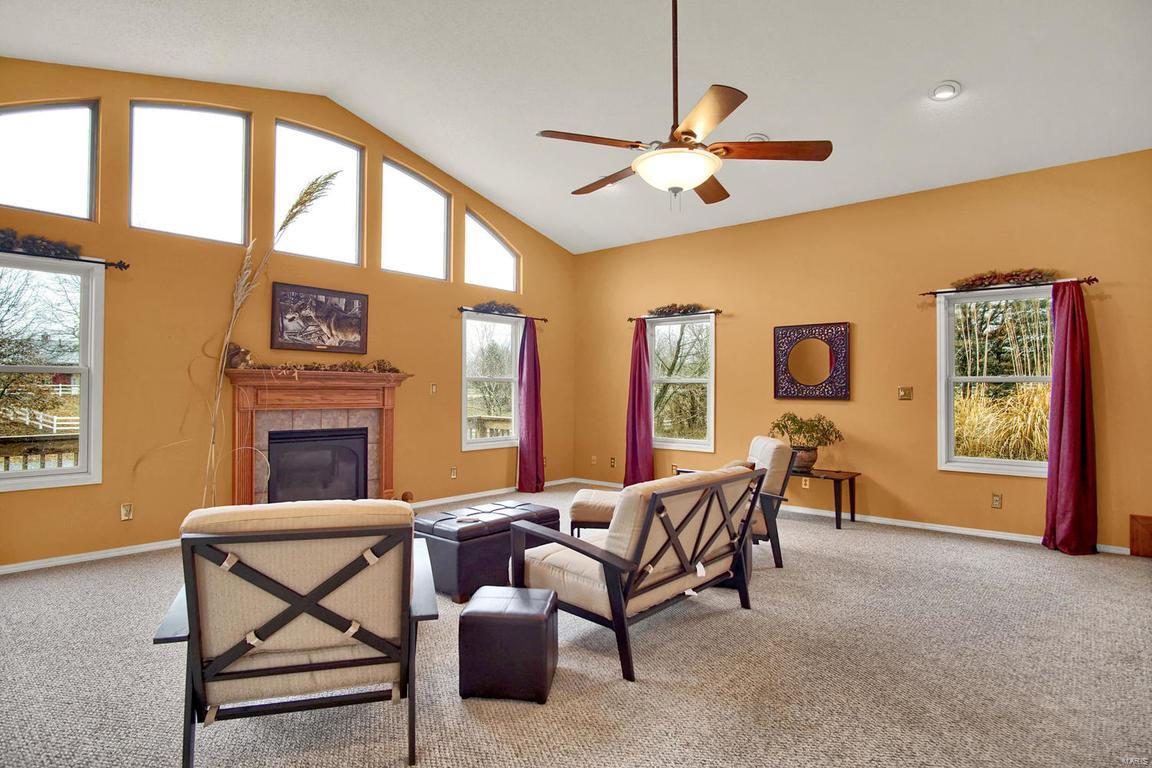 7343 Pin Oak Road Edwardsville, IL 62025 - Photo 11 of 92 Gallery Image 11