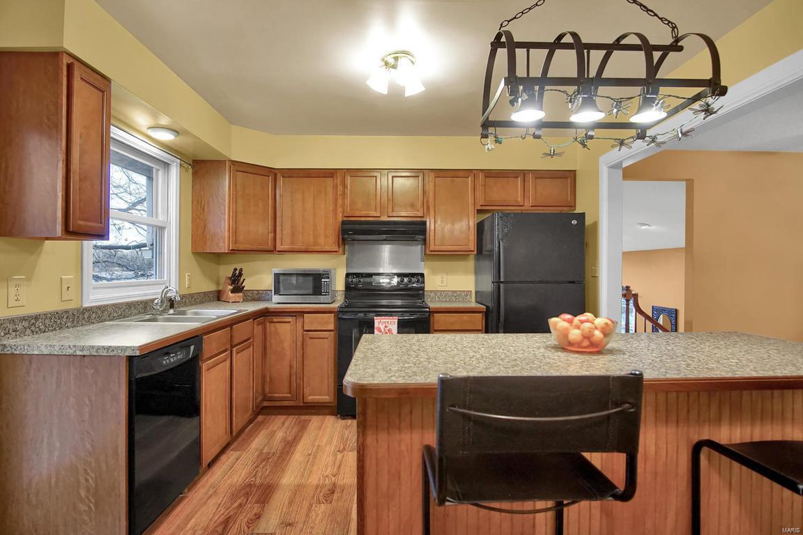 7343 Pin Oak Road Edwardsville, IL 62025 - Photo 16 of 92 Gallery Image 16