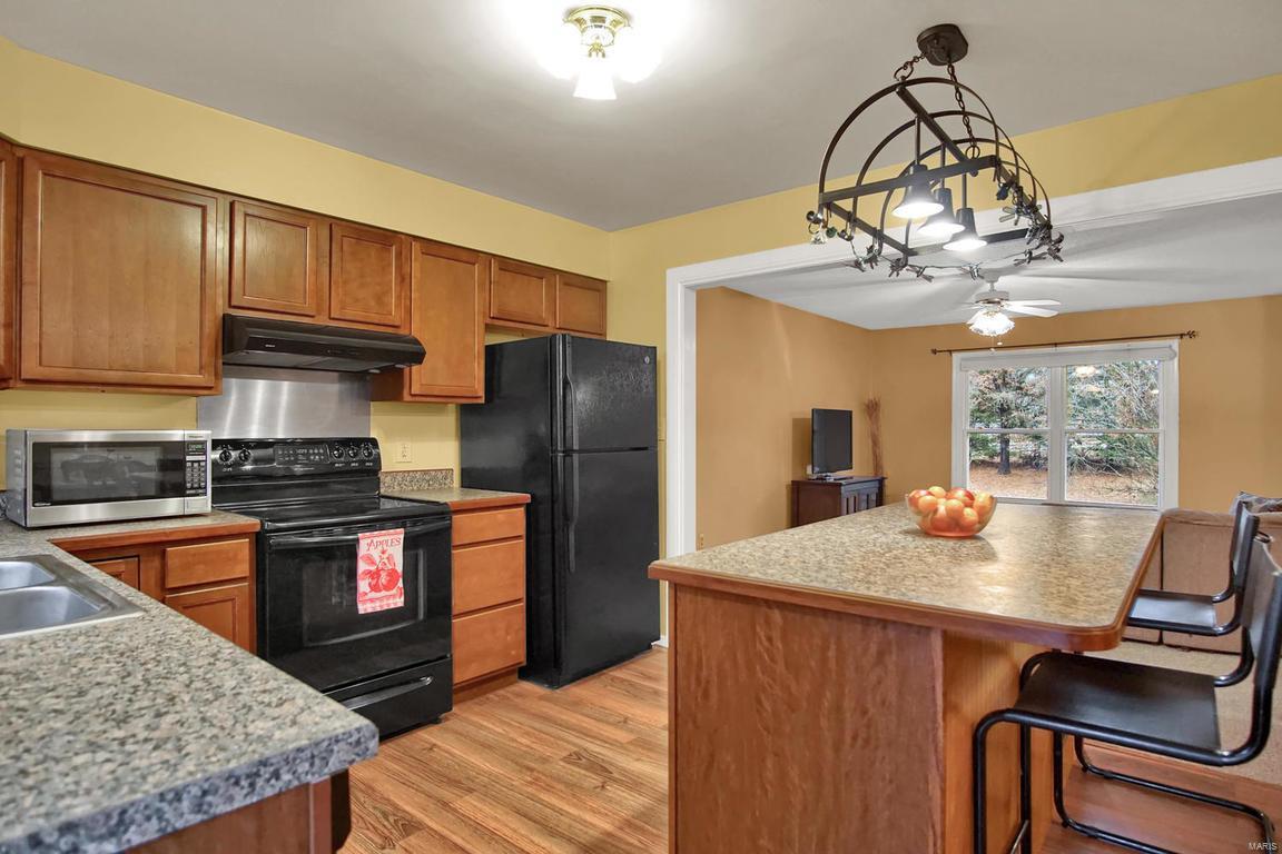 7343 Pin Oak Road Edwardsville, IL 62025 - Photo 17 of 92 Gallery Image 17