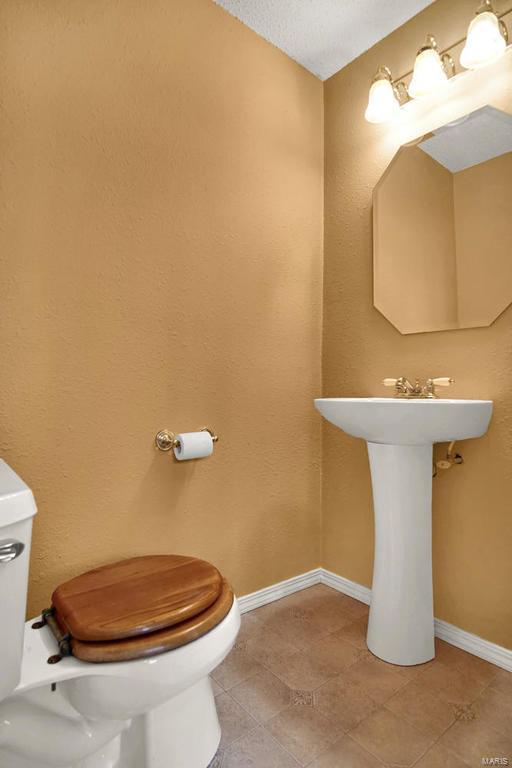 7343 Pin Oak Road Edwardsville, IL 62025 - Photo 18 of 92 Gallery Image 18