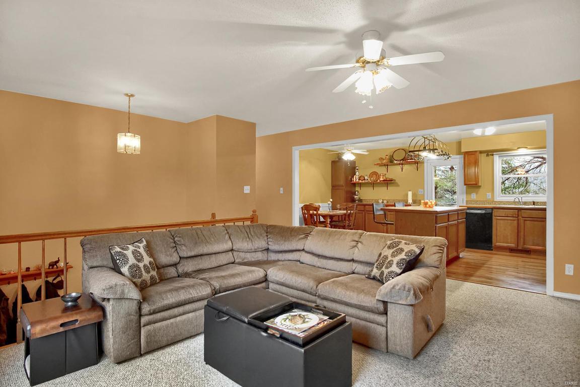 7343 Pin Oak Road Edwardsville, IL 62025 - Photo 21 of 92 Gallery Image 21