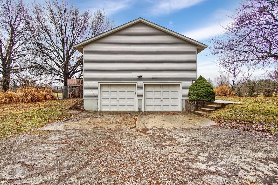 7343 Pin Oak Road Edwardsville, IL 62025 - Photo 39 of 92 Gallery Image 39