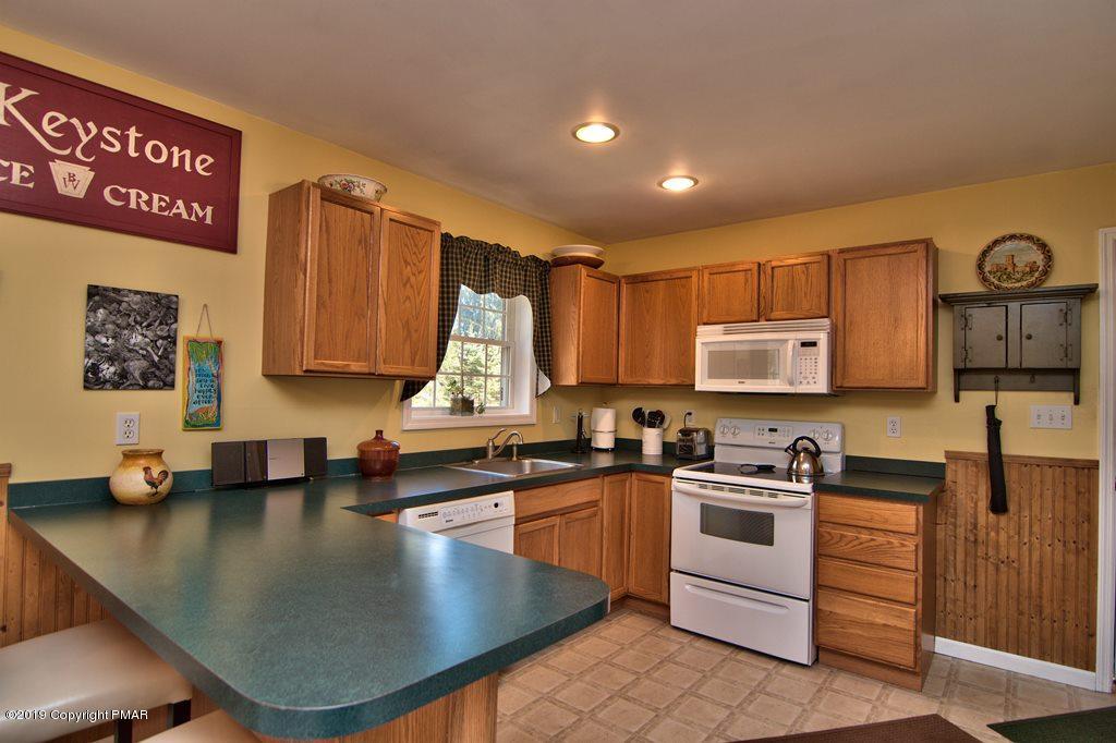 128 Bowman Road Mount Pocono, PA 18344 - Photo 16 of 43 Kitchen