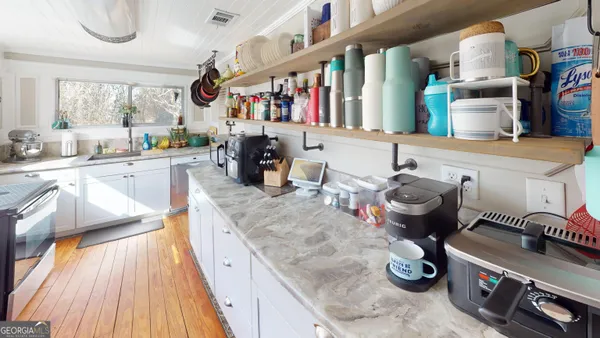 a view of a storage & utility room