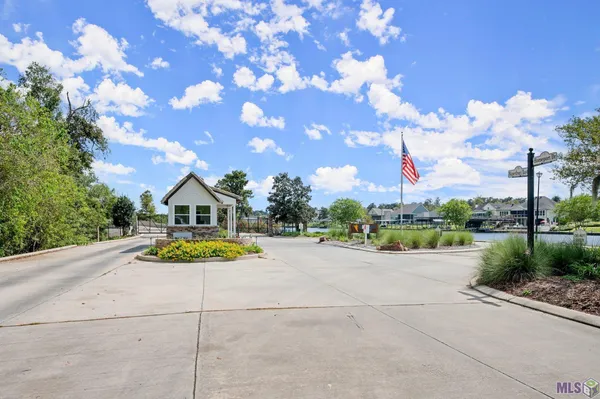 $925,000 | 21839 Waterfront E Drive, Maurepas, LA 70449