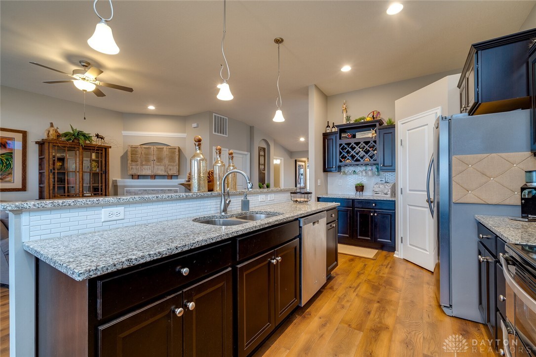 19 Rippling Brook Lane Springboro, OH 45066 - Photo 9 of 50 Kitchen