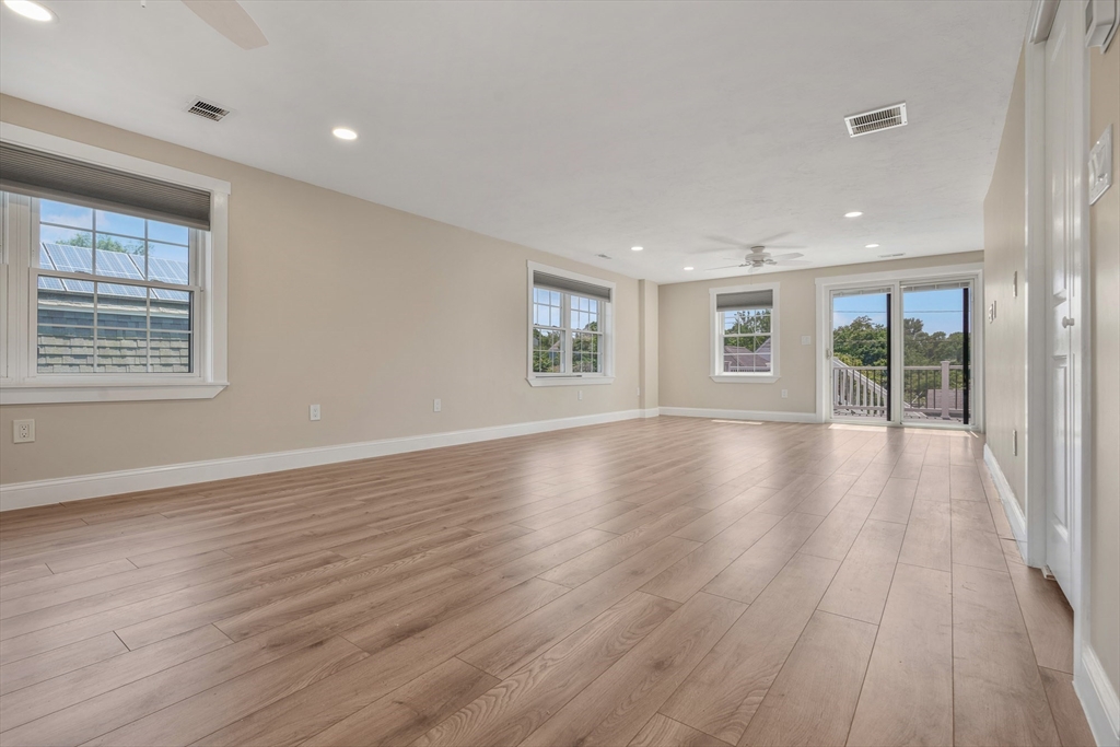 10 13th Street Wareham, MA 02558 - Photo 5 of 28