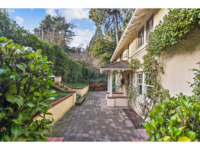 a view of outdoor space yard and deck