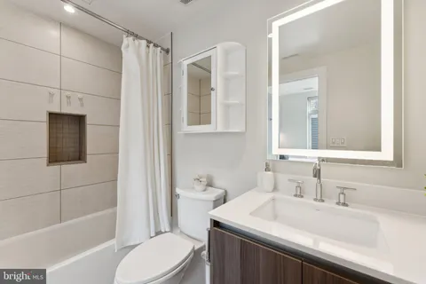 $3,850 | 1745 N Street Northwest, Unit 506, Washington, DC 20036