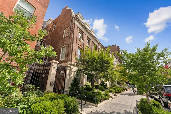 a view of a building