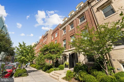 $3,850 | 1745 N Street Northwest, Unit 506, Washington, DC 20036