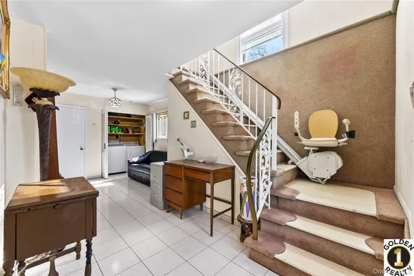 a view of entryway and hall
