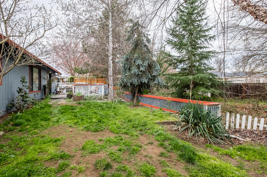 2566 Roberts Road Medford, OR 97504 - Photo 34 of 34 2566 Roberts-7